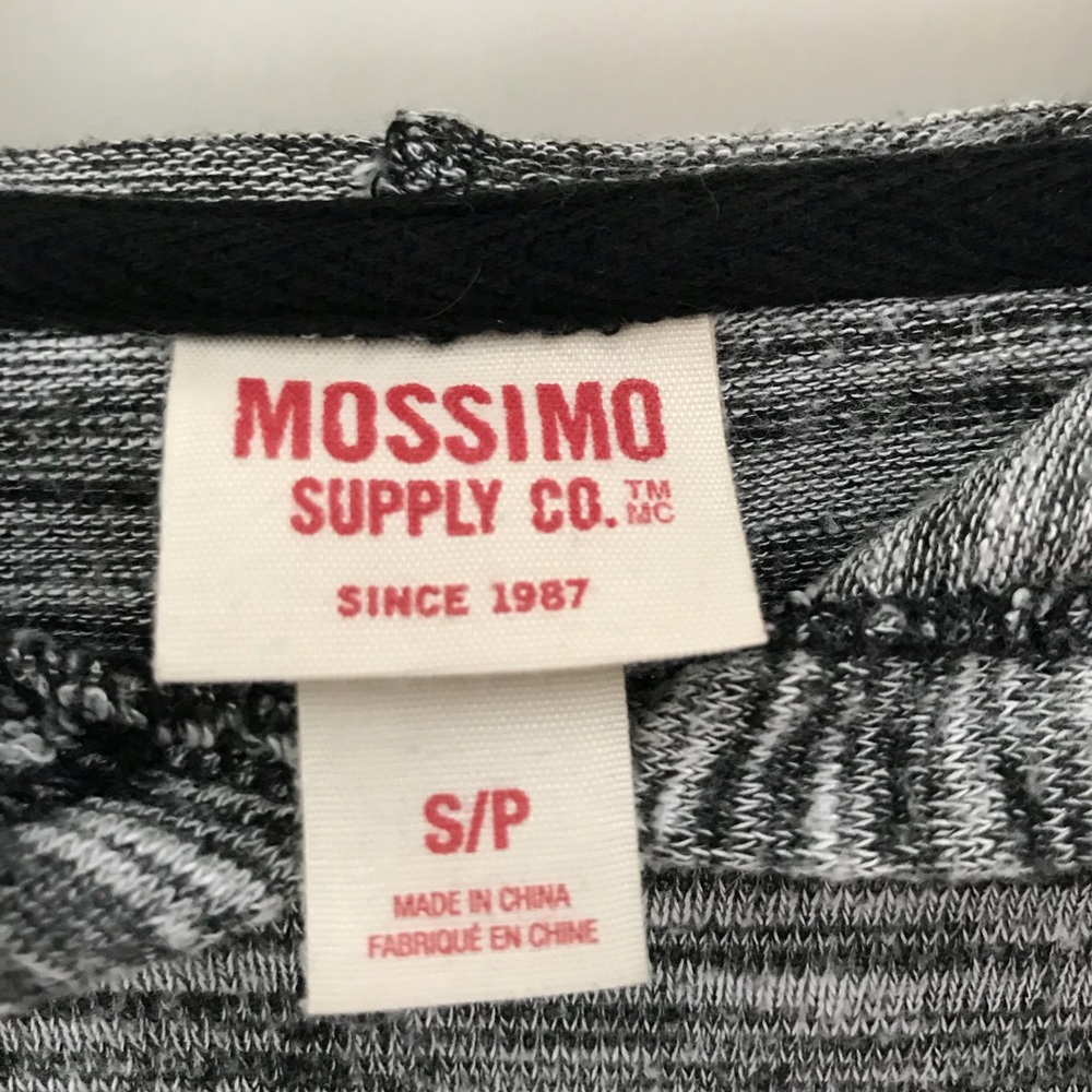 Soft pullover sweater - Picture 3 of 5